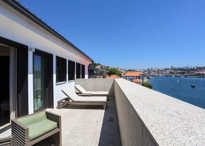 NEYA Porto Hotel